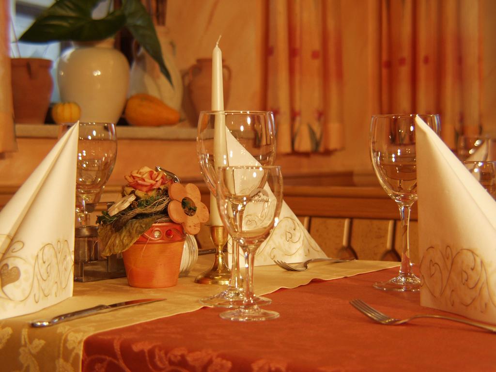 Gasthof-Hotel Dilger Rattenberg Екстер'єр фото